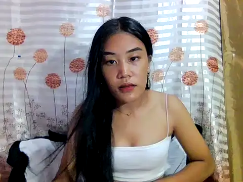 YourWildestDoll online show from 10-07-25, 01:52