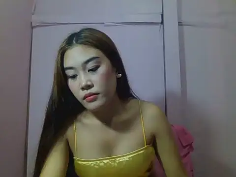 YourWildestDoll online show from 07-28-26, 08:52