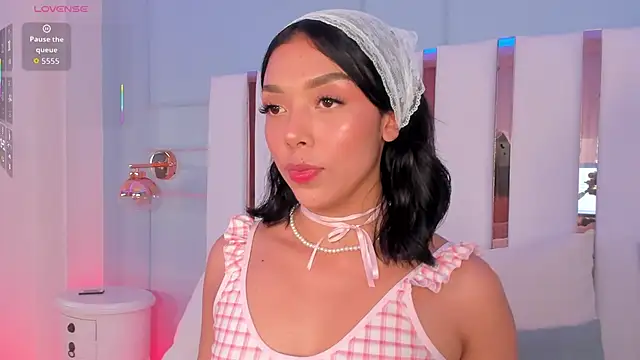 Snapshot of selene_phmoon chatting on 11-29-25, 05:21 selene phmoon online show from 11-29-25, 05:21