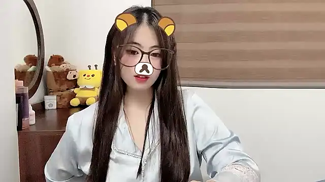 Amelia-babee online show from 11-10-25, 12:37