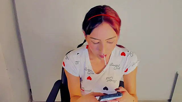 Madison charlotte online show from 10-25-25, 06:32