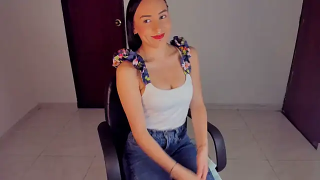 Snapshot of Madison_charlotte chatting on 02-21-26, 08:26 Madison charlotte online show from 02-21-26, 08:26