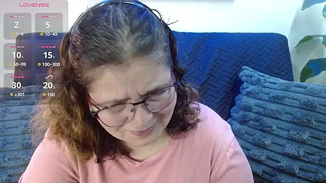 Snapshot of Linda_banks_ chatting on 09-26-25, 01:42 Linda banks online show from 09-26-25, 01:42