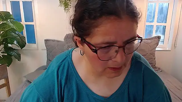 Linda banks  online show from 11-25-25, 08:53