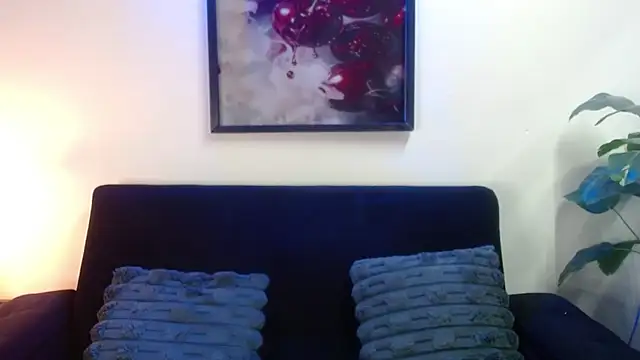 Linda banks  online show from 04-10-26, 01:33