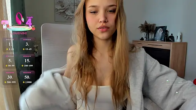Snapshot of flooora_0 chatting on 05-09-26, 02:28 flooora 0 online show from 05-09-26, 02:28