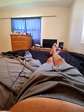 Snapshot of pullitoff chatting on 10-13-25, 03:45 pullitoff online show from 10-13-25, 03:45