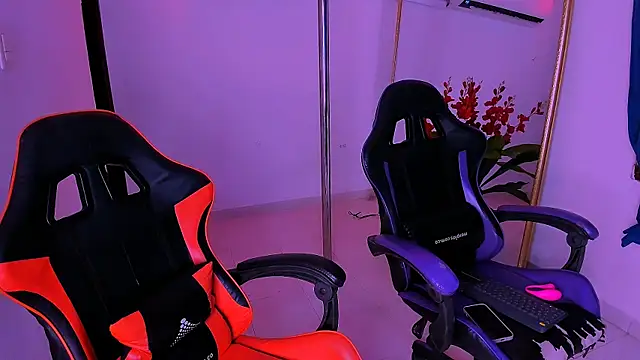 Snapshot of nahomy_ryans chatting on 10-02-25, 01:18 nahomy ryans online show from 10-02-25, 01:18