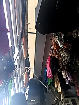 Snapshot of Uniquebeauty32 chatting on 03-13-26, 11:33 Uniquebeauty32 online show from 03-13-26, 11:33