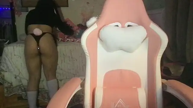 nekowaifuuu online show from 10-14-25, 06:14