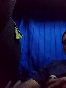 Snapshot of 125Delfin90 chatting on 12-19-25, 08:21 125Delfin90 online show from 12-19-25, 08:21