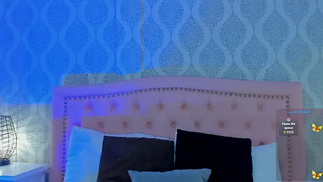 Snapshot of OnlyGia chatting on 09-22-25, 08:22 OnlyGia online show from 09-22-25, 08:22