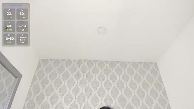 Snapshot of OnlyGia chatting on 10-17-25, 08:22 OnlyGia online show from 10-17-25, 08:22