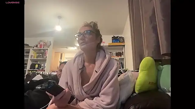 harleyblair online show from 10-27-25, 11:09