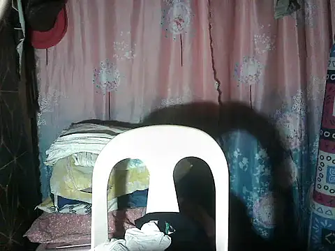 Snapshot of lady_helen00 chatting on 10-28-25, 02:59 lady helen00 online show from 10-28-25, 02:59