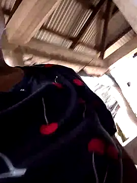 Snapshot of lady_helen00 chatting on 11-12-25, 05:41 lady helen00 online show from 11-12-25, 05:41