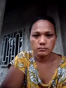 Snapshot of lady_helen00 chatting on 11-21-25, 09:57 lady helen00 online show from 11-21-25, 09:57