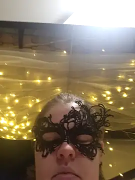 VeiledMuse online show from 11-19-25, 02:22