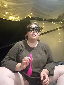 VeiledMuse online show from 11-23-25, 02:11