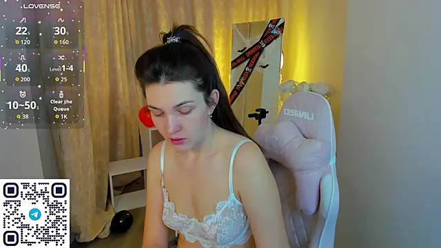 MalvinaDream online show from 10-30-25, 01:29