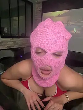 Snapshot of zoeypink chatting on 09-24-25, 06:00 zoeypink online show from 09-24-25, 06:00