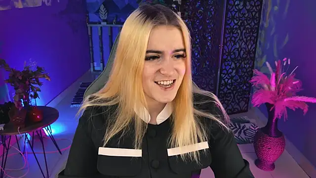 Stef Nicks online show from 10-03-25, 09:06