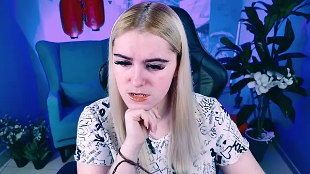 Stef Nicks online show from 11-06-25, 09:21