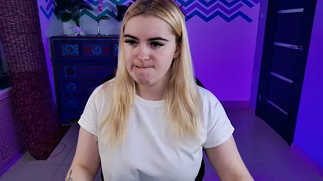 Stef Nicks online show from 11-23-25, 09:09