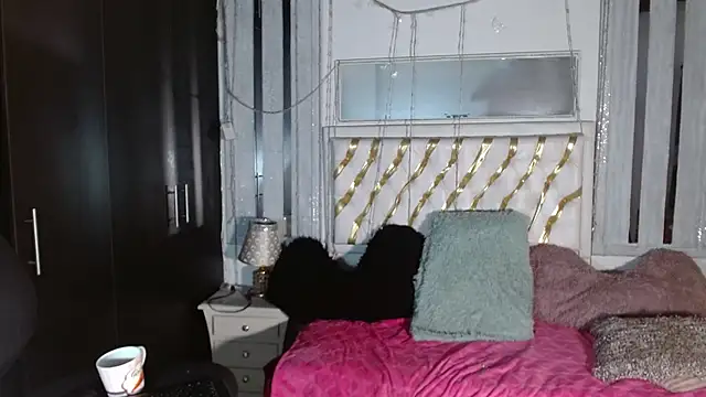 Snapshot of julieta_sweet_ chatting on 09-16-25, 10:38 julieta sweet  online show from 09-16-25, 10:38