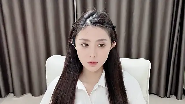 sliGhtAn1 online show from 04-12-26, 08:19