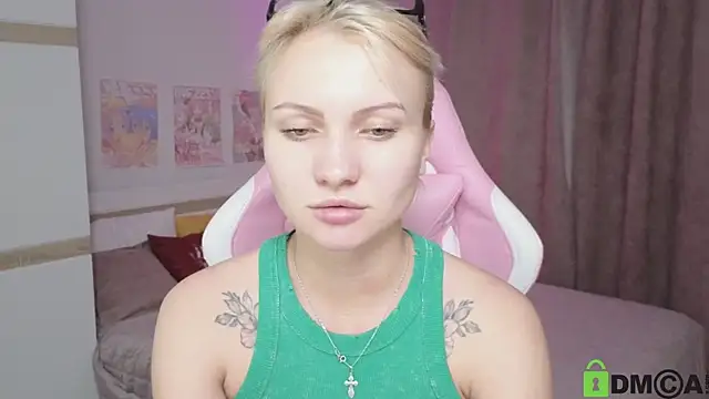 Cameronlovely  online show from 09-10-25, 07:52