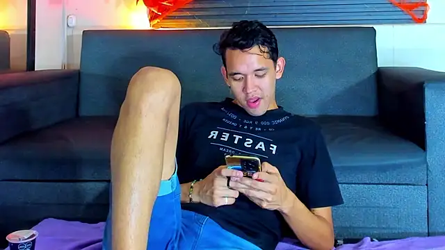 jeremytonner online show from 10-26-25, 03:56