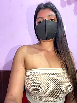 Snapshot of _01ruhi chatting on 10-28-25, 06:32 01ruhi online show from 10-28-25, 06:32