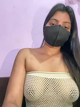 Snapshot of _01ruhi chatting on 11-18-25, 06:34 01ruhi online show from 11-18-25, 06:34