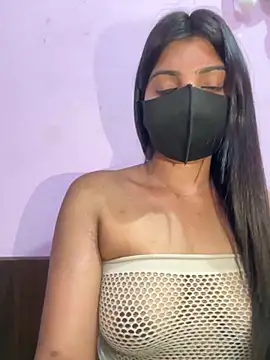 Snapshot of _01ruhi chatting on 11-30-25, 07:18 01ruhi online show from 11-30-25, 07:18