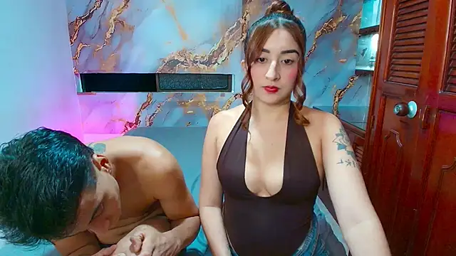 Snapshot of melinaandmateo chatting on 10-03-25, 01:13 melinaandmateo online show from 10-03-25, 01:13