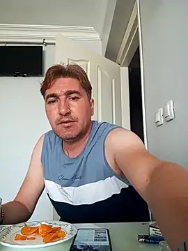 Snapshot of mert0359 chatting on 09-14-25, 12:37 mert0359 online show from 09-14-25, 12:37