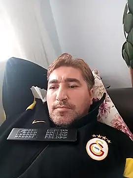 Snapshot of mert0359 chatting on 09-29-25, 10:09 mert0359 online show from 09-29-25, 10:09