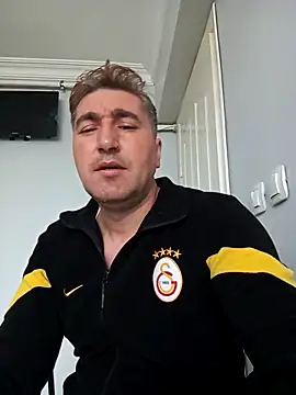 Snapshot of mert0359 chatting on 10-06-25, 09:51 mert0359 online show from 10-06-25, 09:51