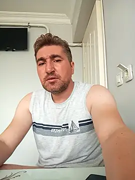 Snapshot of mert0359 chatting on 10-21-25, 01:56 mert0359 online show from 10-21-25, 01:56