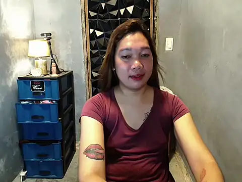 Snapshot of ur_sexymaurice chatting on 05-04-26, 10:17 ur sexymaurice online show from 05-04-26, 10:17