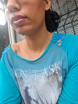 Snapshot of RavenShyfit chatting on 10-21-25, 07:03 RavenShyfit online show from 10-21-25, 07:03