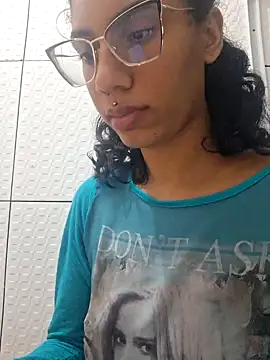 Snapshot of RavenShyfit chatting on 10-22-25, 07:52 RavenShyfit online show from 10-22-25, 07:52