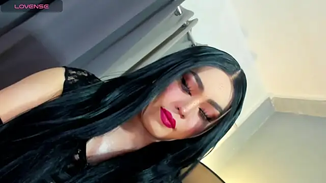 Snapshot of MagnaCumLoader17 chatting on 10-15-25, 10:21 MagnaCumLoader17 online show from 10-15-25, 10:21