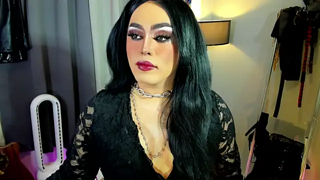 Snapshot of MagnaCumLoader17 chatting on 11-10-25, 11:15 MagnaCumLoader17 online show from 11-10-25, 11:15