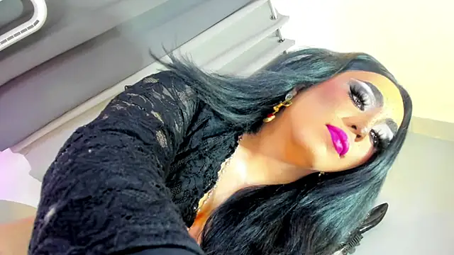 Snapshot of MagnaCumLoader17 chatting on 11-13-25, 10:19 MagnaCumLoader17 online show from 11-13-25, 10:19