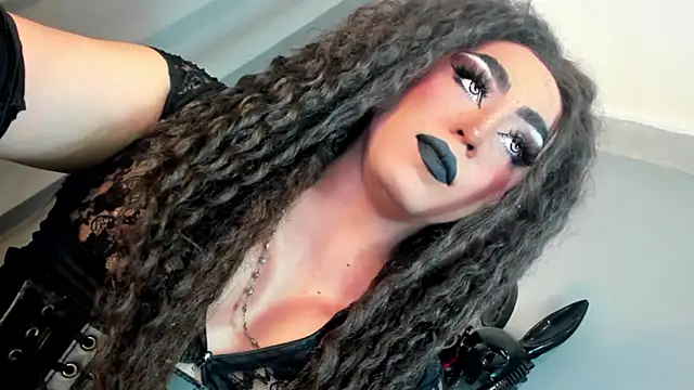 Snapshot of MagnaCumLoader17 chatting on 11-29-25, 10:57 MagnaCumLoader17 online show from 11-29-25, 10:57