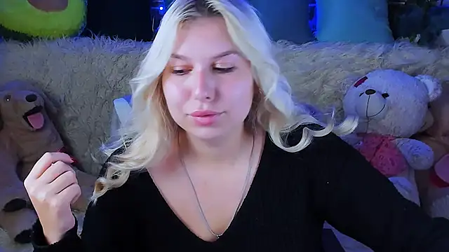 Snapshot of ChloeRicc chatting on 09-12-25, 09:42 ChloeRicc online show from 09-12-25, 09:42