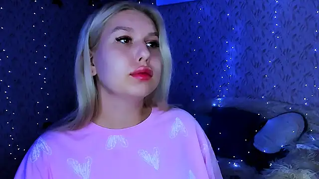 Snapshot of ChloeRicc chatting on 09-27-25, 07:52 ChloeRicc online show from 09-27-25, 07:52