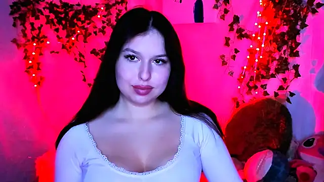 Snapshot of ChloeRicc chatting on 12-17-25, 05:30 ChloeRicc online show from 12-17-25, 05:30